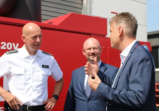 Polizei und Hessenmetall besuchen terra infrastructure Standort in Alsfeld