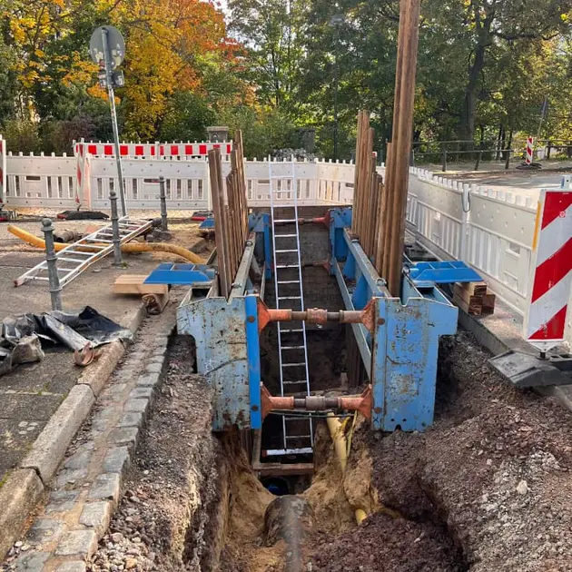 Piling frame element